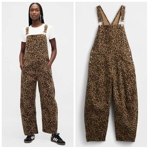 Gap Leopard Print Horseshoe Barrel Leg Overalls XS